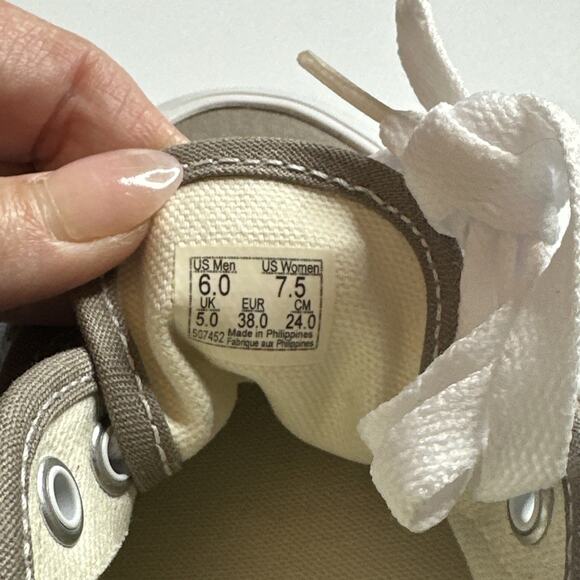 Vans Beige Tan Neutral Lace Up Sneakers Sz Men 6 Women 7.5 NEW READ - Picture 12 of 16